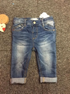 Quần bò zảra size 9thang-3 tuoi
