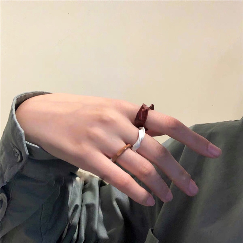 Nhẫn hở thời trang gồm nhiều kiểu dáng độc đáo tùy chọn dành cho nữ