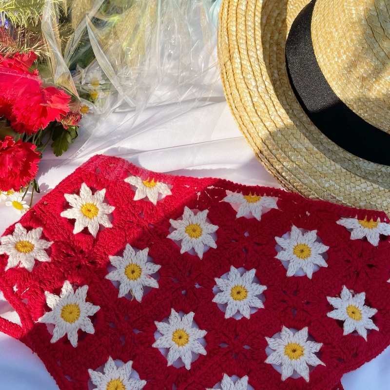 Khăn Bandana Đan Len Nhiều Màu Sắc Làm Phụ Kiện Chụp Ảnh Cho Bạn Gái
