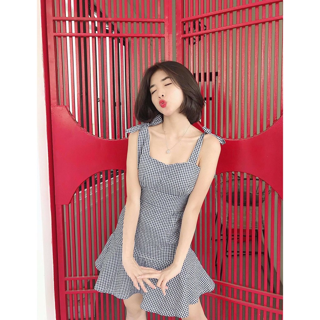 Đầm hai dây caro cột nơ 9