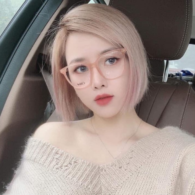 Gọng cận Chloe trong form to rất dễ đeo
