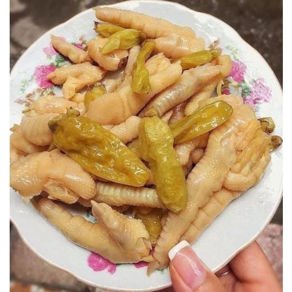 Sẵn hàng chân gà cay yuyu 80g