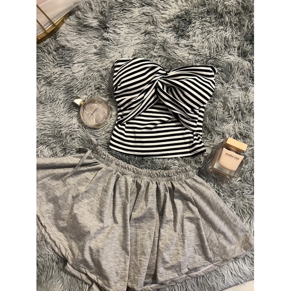 Set áo xoắn + short thắt nơ