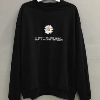 Áo sweater thêu hoa cúc
