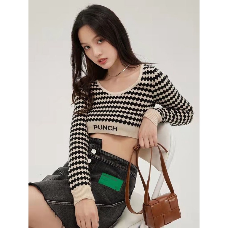 Áo Croptop Dệt Kim Tay Dài Hoạ Tiết Kẻ Sọc Thiết Kế Ngọt Ngào