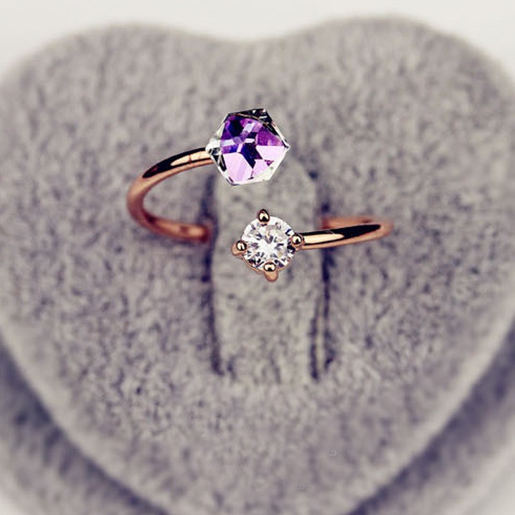 Nhẫn Cưới Màu Vàng Hồng Đính Đá Zircon Cổ Điển