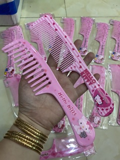 LƯỢC CHẢI TÓC HELLO KITTY NHỰA XỊN
