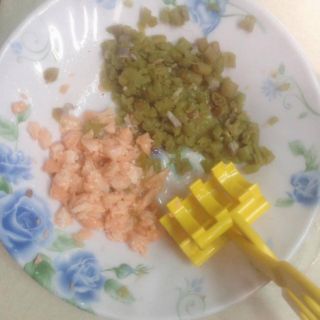 Kéo nghiền đồ ăn dặm cho bé