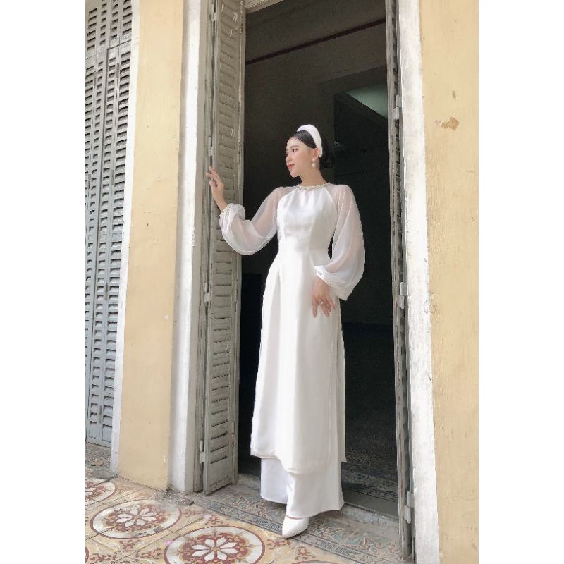 Áo dài trắng 2 tà phối tay