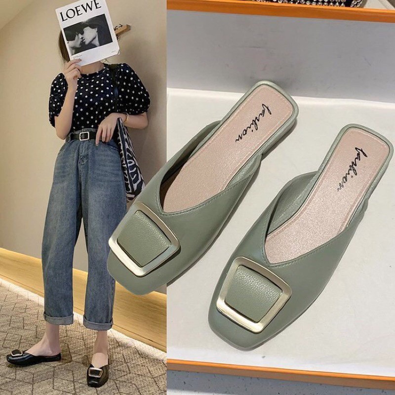 Hàng sẵn: Dép sục nữ đính khuy mũi vuông cao 2cm xinh xắn chất cao su thơm mềm( sz 36-40 form nhỏ)