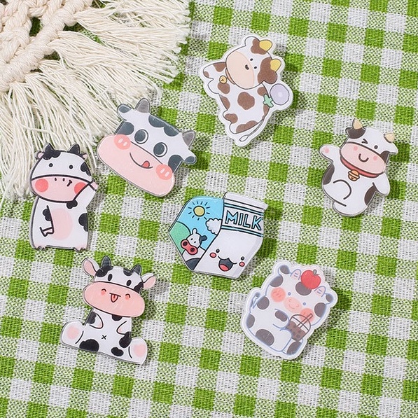 Huy Hiệu Trang Trí Hộp Bút Cài Balo - Pin Áo Nhựa Acrylic Hình Bò Sữa Hottrend 2021 AMKO HH09