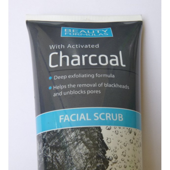 Sữa rửa mặt than hoạt tính tẩy tế bào chết Beauty Formulas Charcoal Facial - 150ml