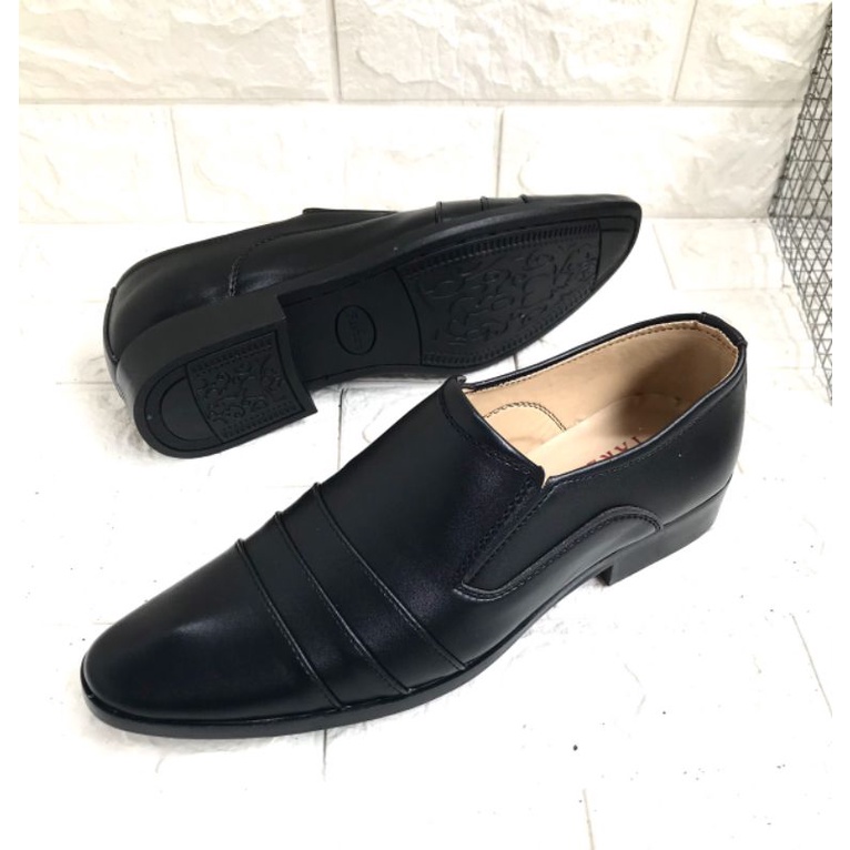 Giày công sở nam mẫu mới, kiểu dáng đẹp, da mềm, mã GT06, màu đen, sang trọng lịch lãm