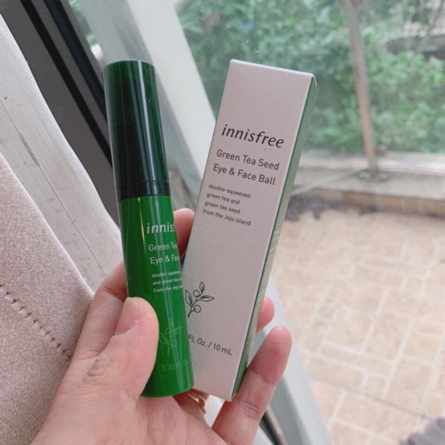 DƯỠNG MẮT DẠNG LĂN INNISFREE GREEN TEA SEED EYE &amp; FACE BALL