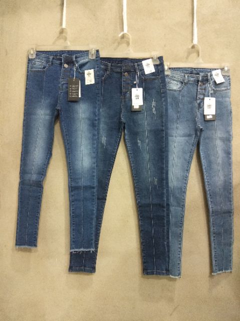 Quần jeans nữ mẫu 5 nút sọc dọc