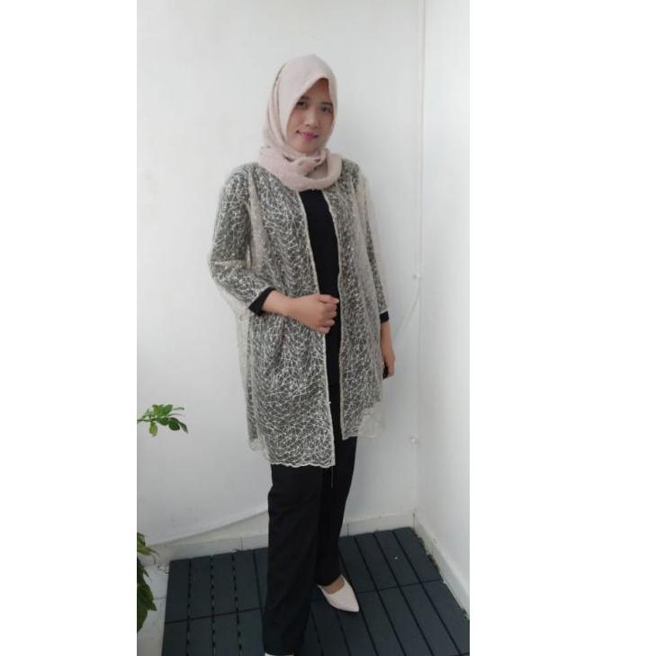 Xu hướng. Áo khoác ngoài đính ngọc trai Camara mới | BigBuy360 - bigbuy360.vn