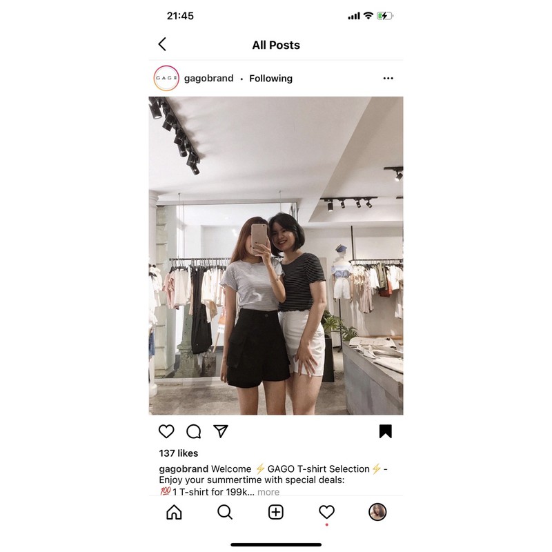 Áo croptop Gago đen sọc trắng