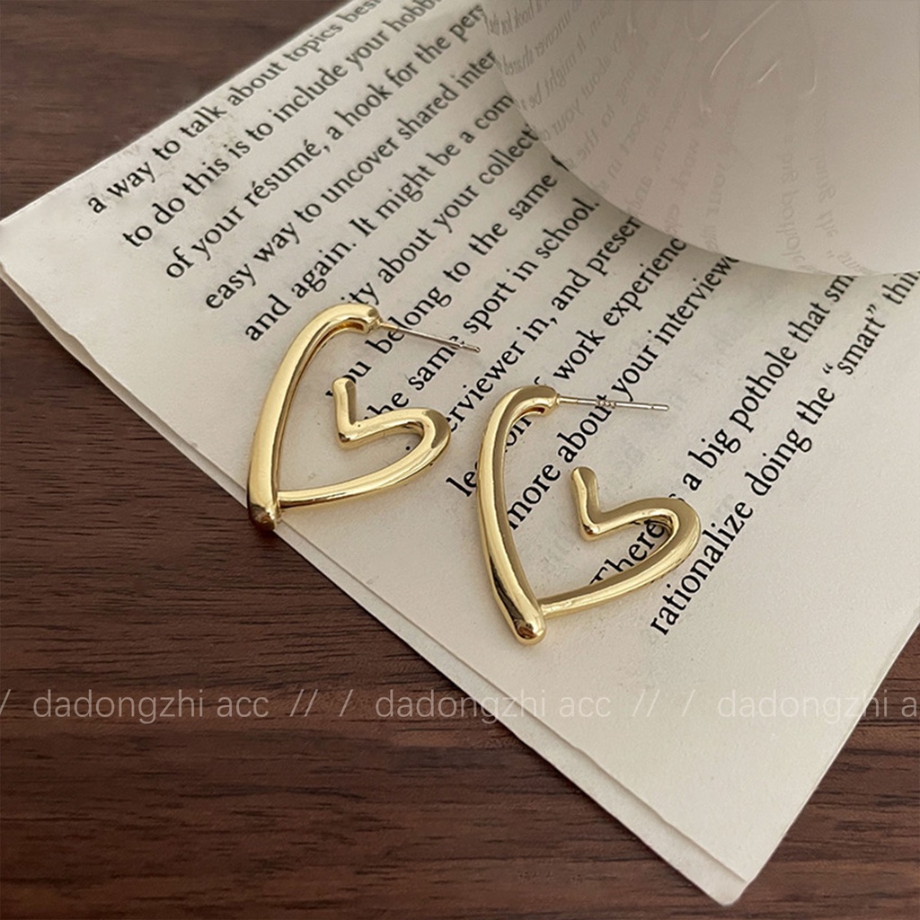 Bông Tai Hình Trái Tim Đơn Giản Sang Trọng Cho Nữ