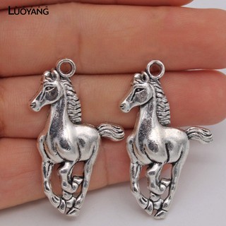 Mặt Dây Chuyền Hình Con Ngựa Độc Đáo