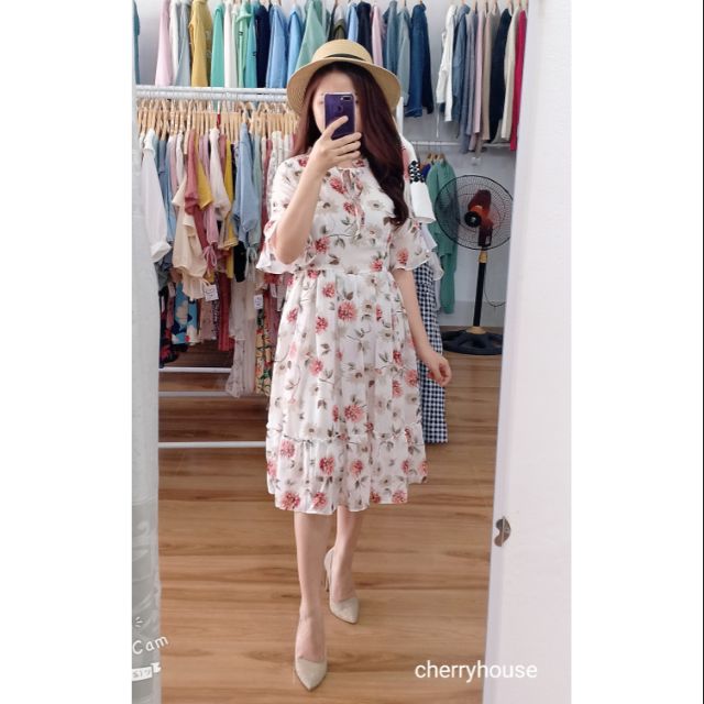 Đầm voan hoa tay loe
