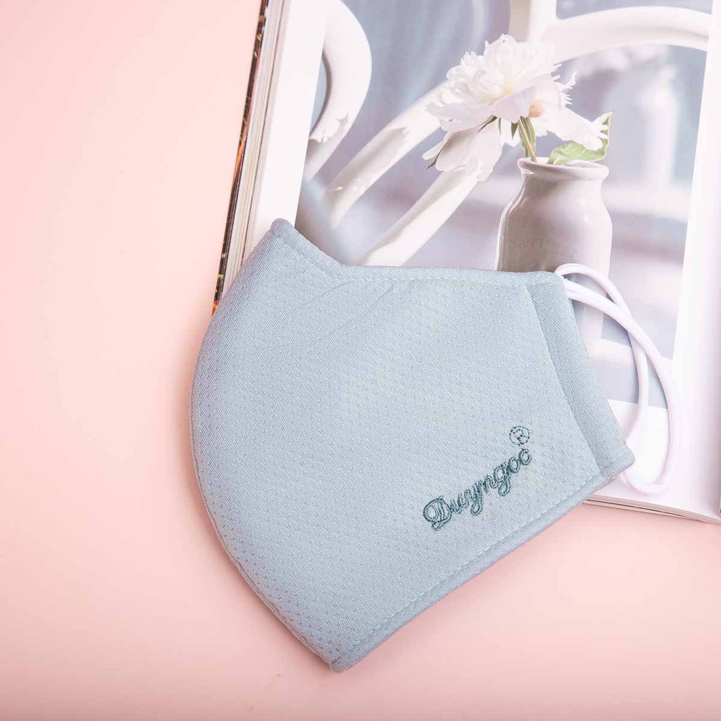 Khẩu trang Mesh cao cấp Duy Ngọc chất liệu thoáng mát, kháng khuẩn, an toàn cho da, 3 lớp, kiểu dáng thời trang (7192)