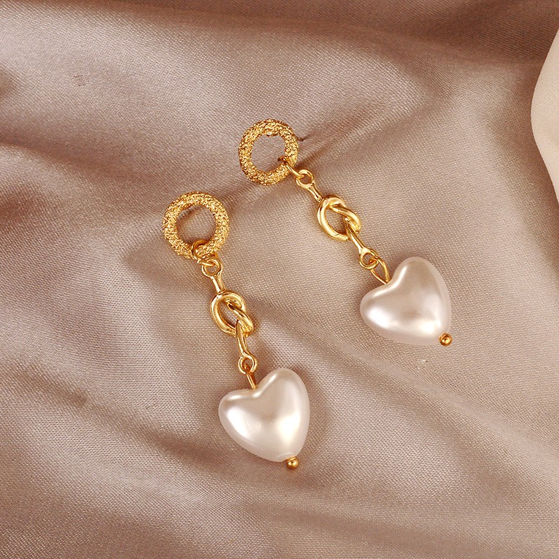 Đôi Khuyên Tai Nữ Hình Trái Tim Thời Trang Hàn Quốc Xinh Xắn