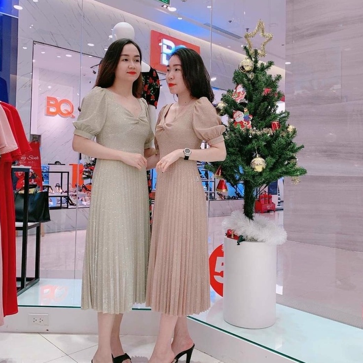 Đầm cổ vuông dáng xòe dập ly Emspo DM3966