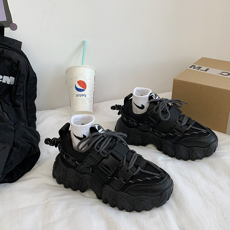 GIÀY THỂ THAO NỮ 1 MÀU. ĐẾ ĐỘN 5 PHÂN, KIỂU DÁNG SANG CHẢNH, CÁ TÍNH, ĂN CHƠI. | BigBuy360 - bigbuy360.vn