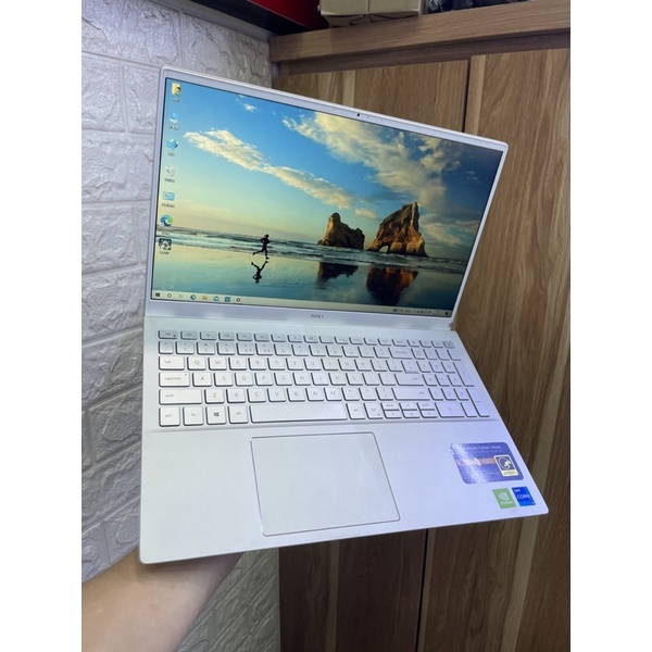 Laptop Dell Inspiron N5502- LIKE NEW, FULL BOX CHƯA QUA SỬ DỤNG | BigBuy360 - bigbuy360.vn