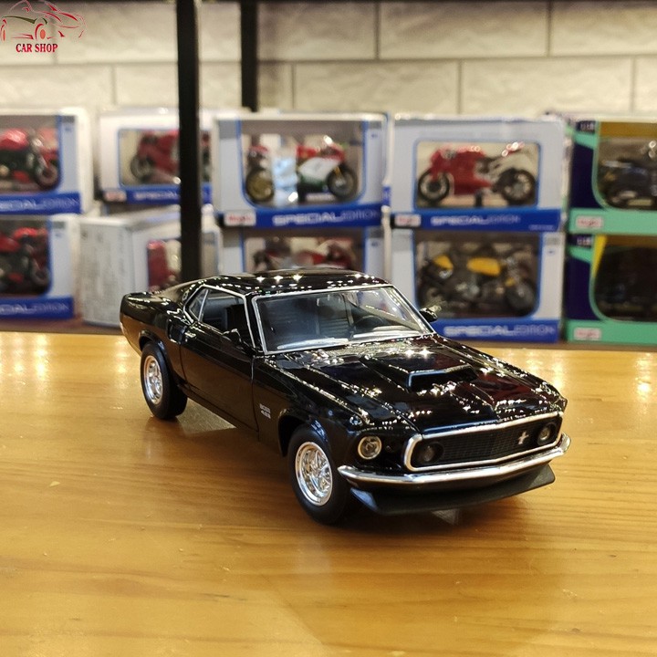 Mô hình xe ô tô Ford Mustang Boss 429 hãng Welly FX tỉ lệ 1:24 màu đen