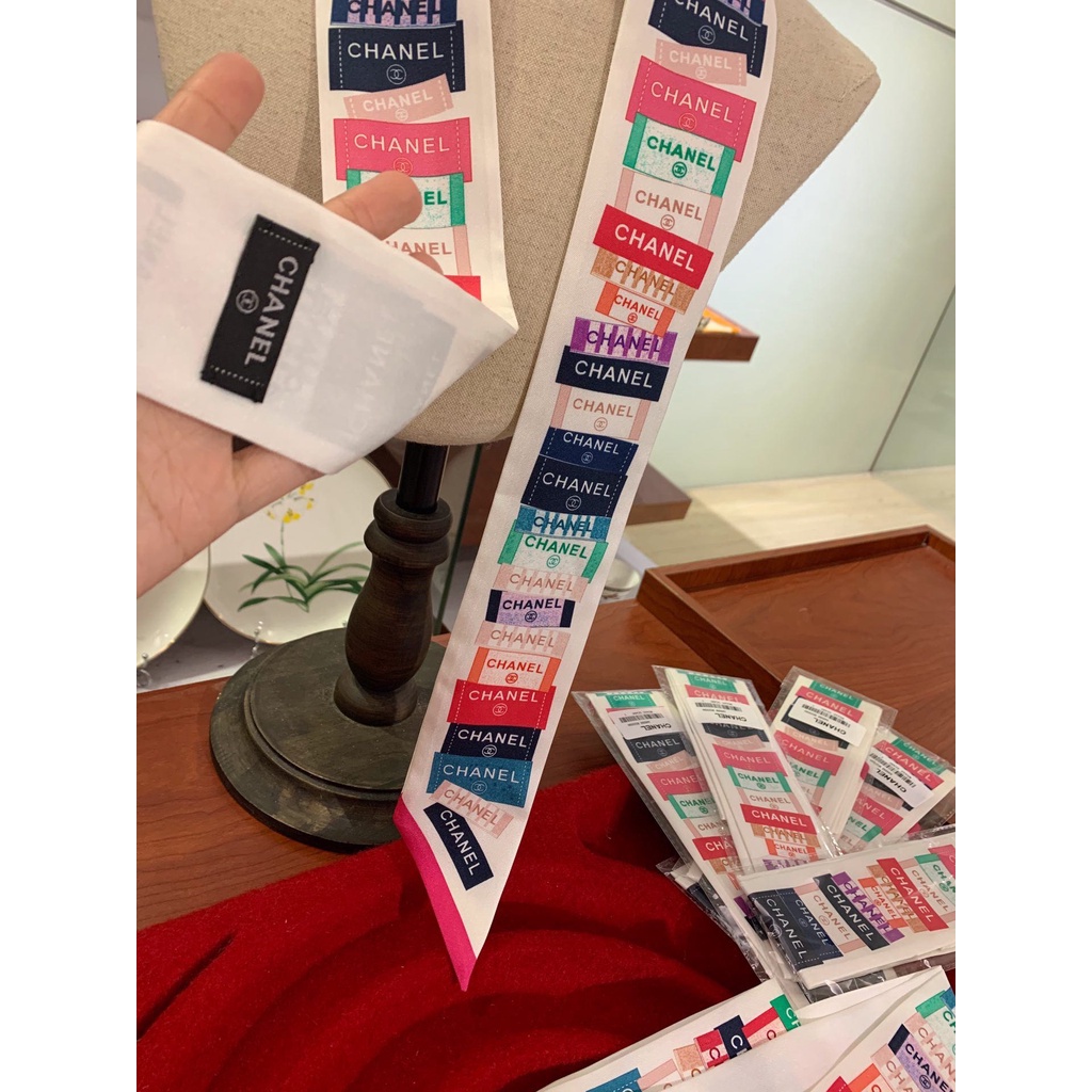 Khăn Choàng Cổ / Túi Xách Vải Lụa In Chữ Nhiều Màu Sắc Thời Trang 2022 Cho Nữ