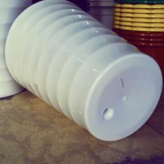 Chậu trắng đk 24cm cao 30cm