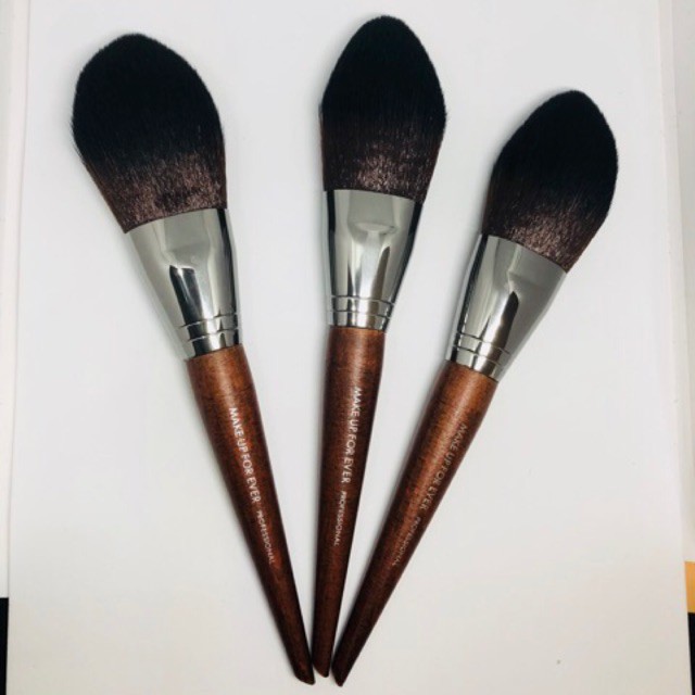 $Cọ phủ to makeup forever 128