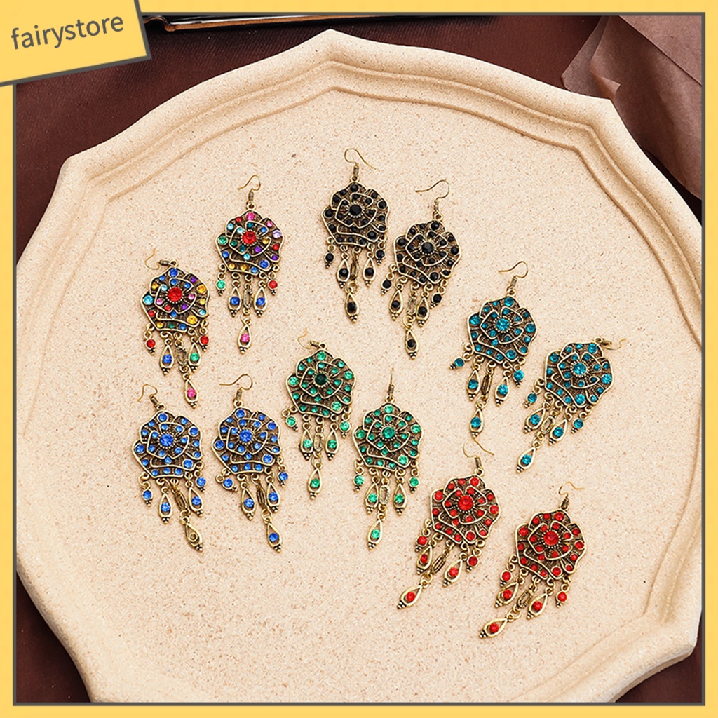 Khuyên tai dáng dài tạo hình độc đáo dành cho nữ