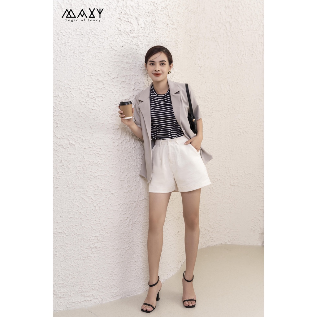 Áo khoác nữ ngắn tay màu nude Trendy Short Blazer Nude Maxy Workshop