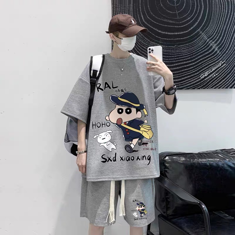 Set đồ nam nữ form rộng unisex, áo phông cổ tròn kèm quần short đùi in hình Shin chất liệu tổ ong đủ màu