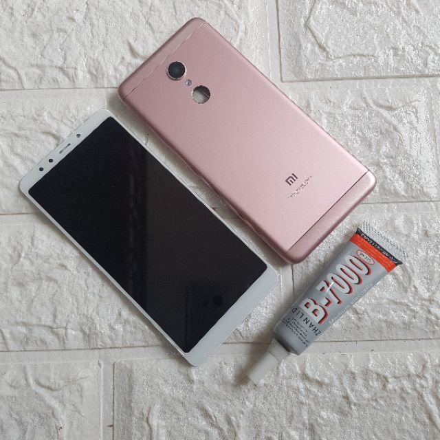 Combo Bộ Vỏ + Màn Hình Xiaomi Redmi 5 Zin Hàng Cao Cấp Tặng 1 Tuýp Keo