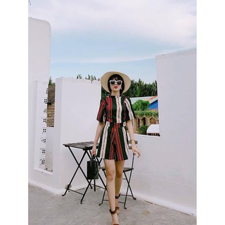 Jumpsuit sọc khoe lưng