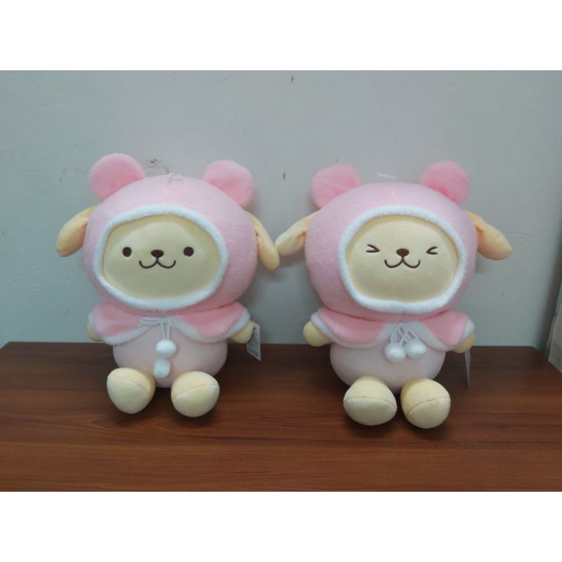 Pompompurin mặc áo choàng gấu
