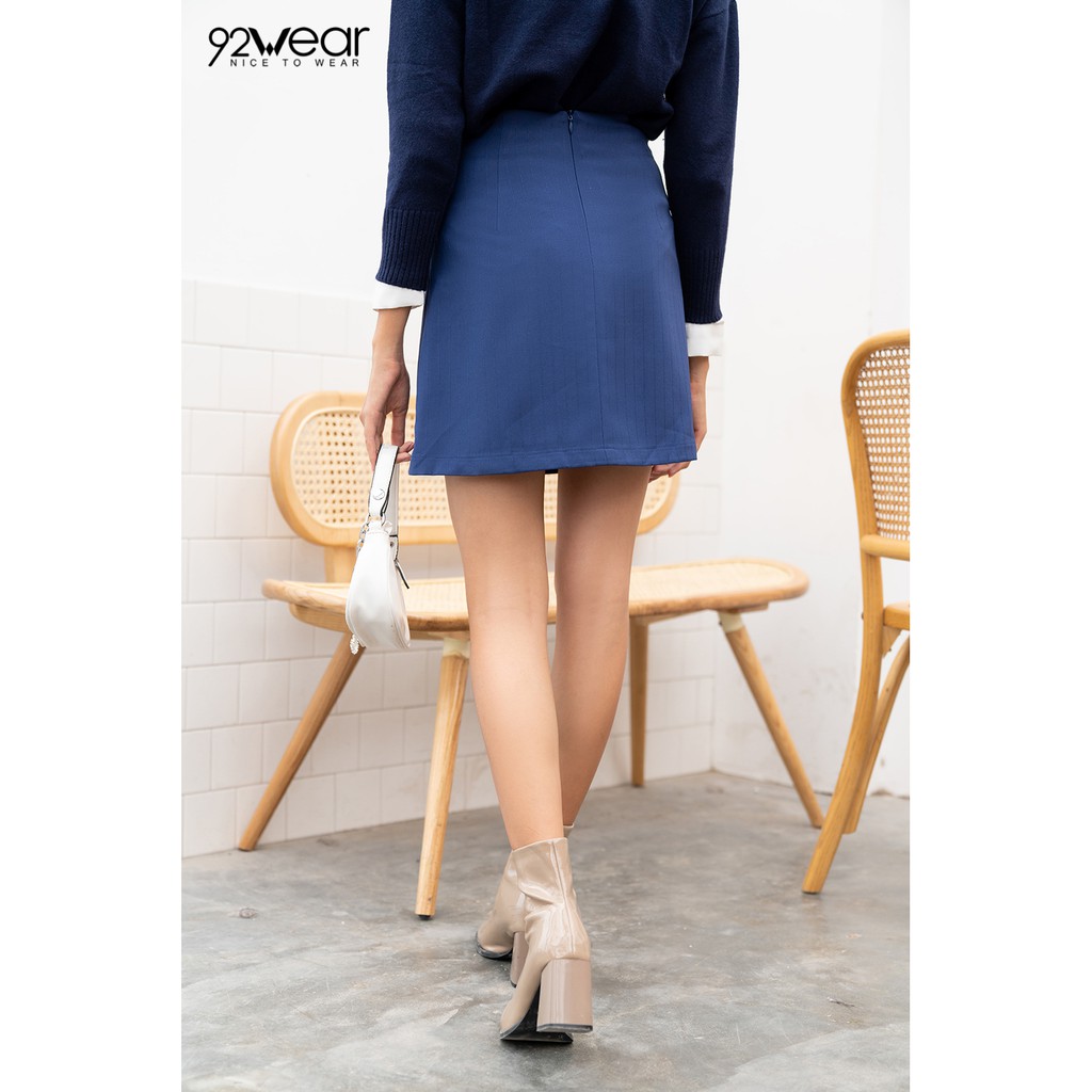 Chân váy chữ A ngắn đính cúc JAW0748 - 92WEAR | BigBuy360 - bigbuy360.vn