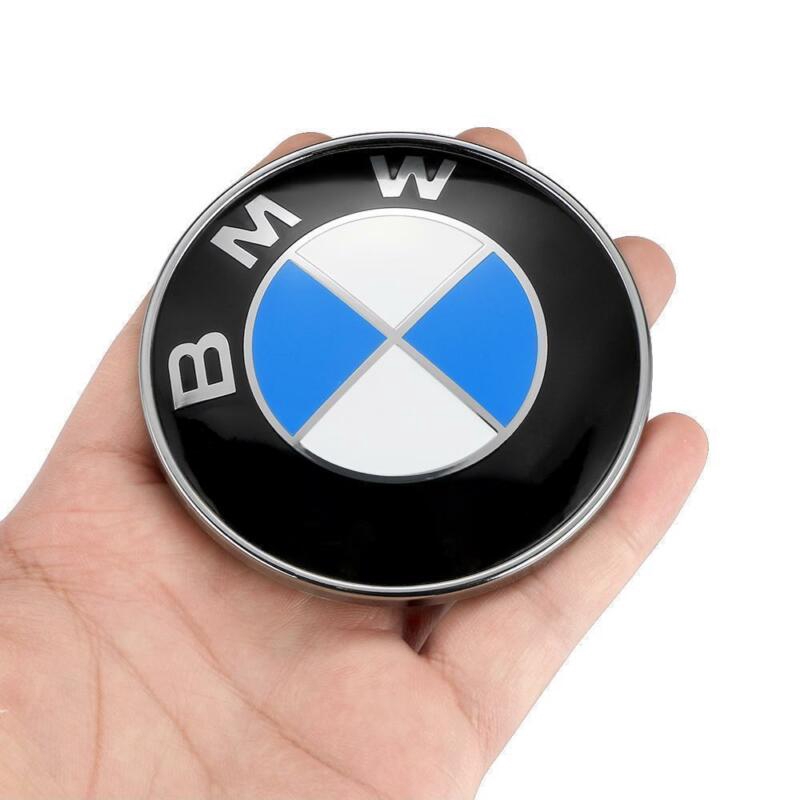 Set 2 logo Bmw gắn mui xe hơi cỡ 82mm 74mm