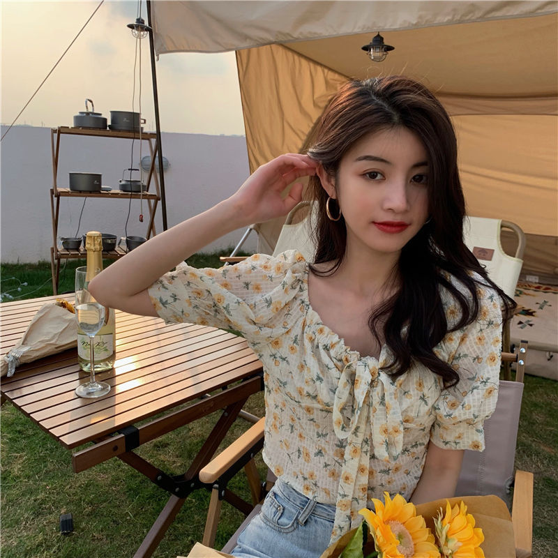 Áo Nữ Tay Ngắn Họa Tiết Hoa Thời Trang Phong Cách Hàn Quốc