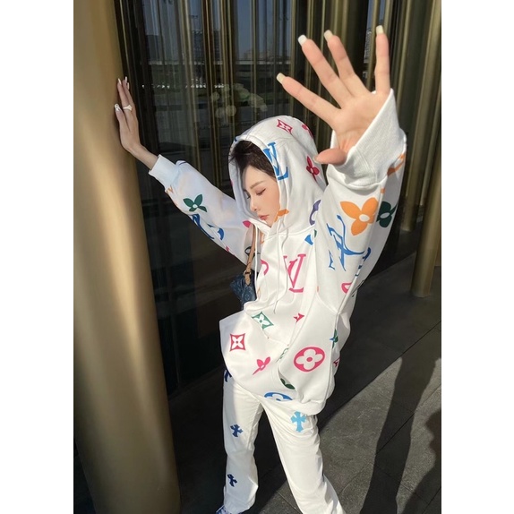 Áo hoodie mỏng cho nữ hoạ tiết chữ nhiều màu thương hiệu thời trang cao cấp Louis Vuitton LV