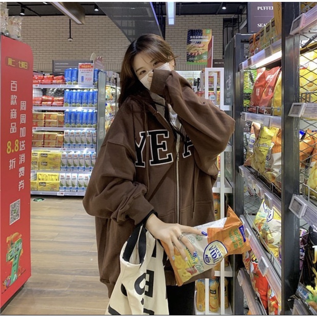 Áo Khoác Nỉ Nâu Thêu THE BEAR QUYN  Khoác form rộng tay bồng thêu chữ vintage kiểu dáng hàn quốc ulzzang