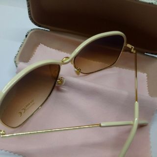 MẮT KÍNH NỮ THỜI TRANG TRÒNG MÀU TRÀ