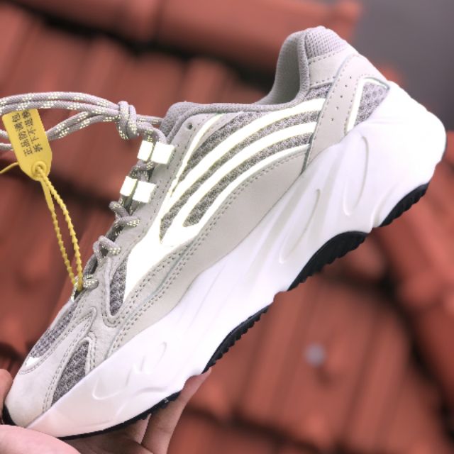 yeezy 700 rep