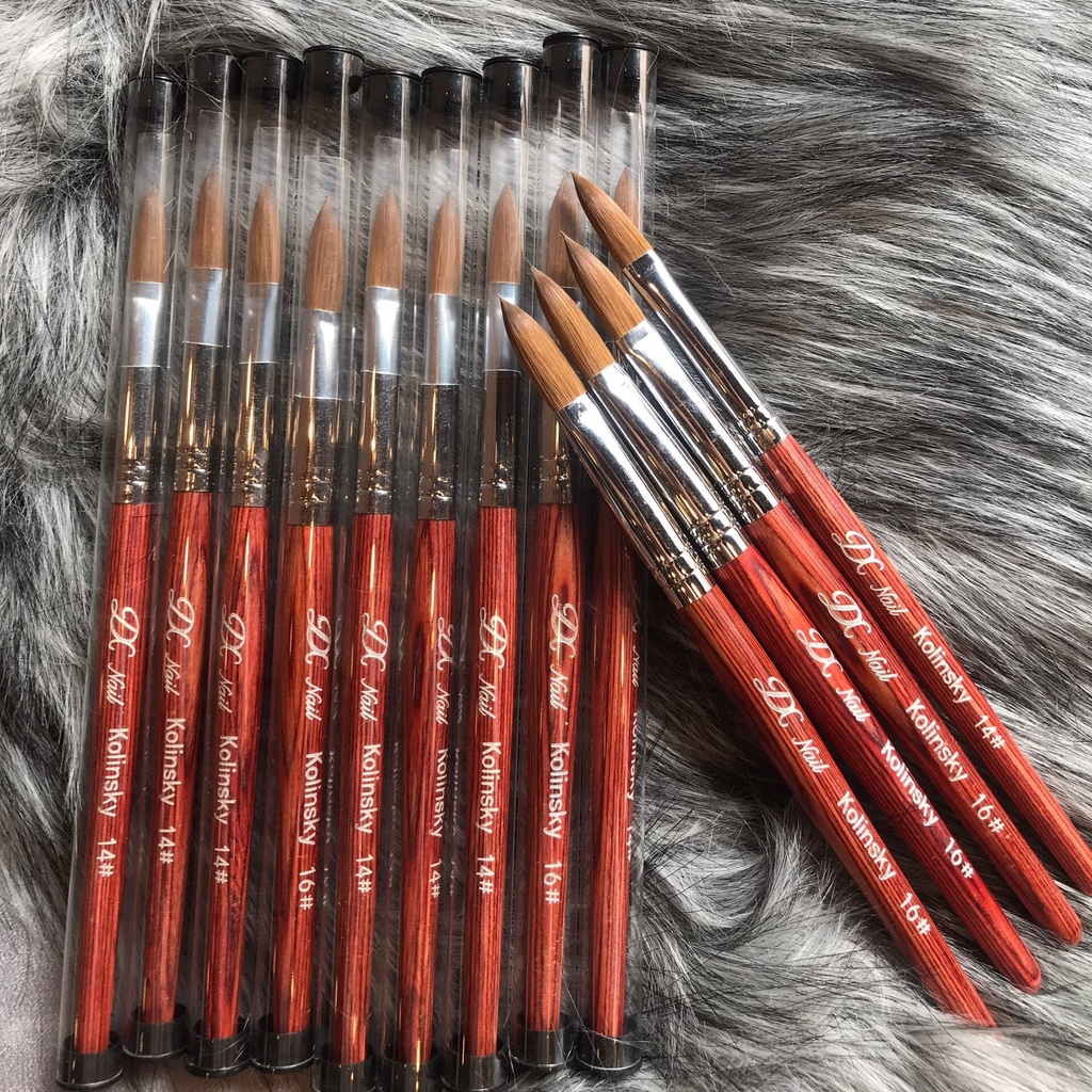 Cọ Đắp Bột Nail Size 14# - 16# Kolinsky Germany Cán Gỗ (chuẩn)