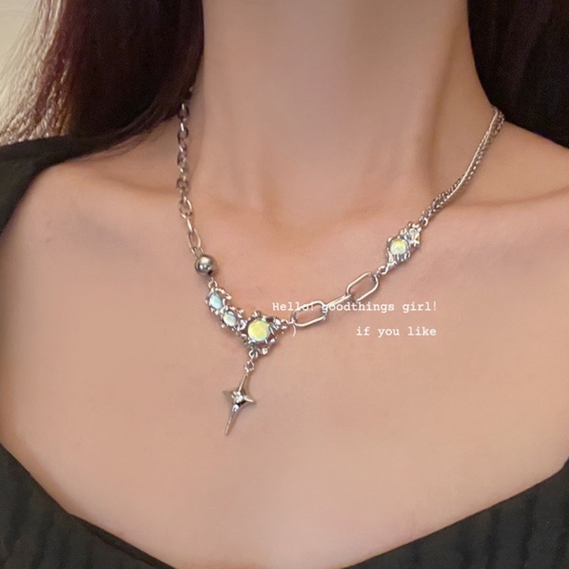 Vòng cổ Mặt Hình Ngôi Sao/Mặt Trăng Thời Trang Mới Cho Nữ