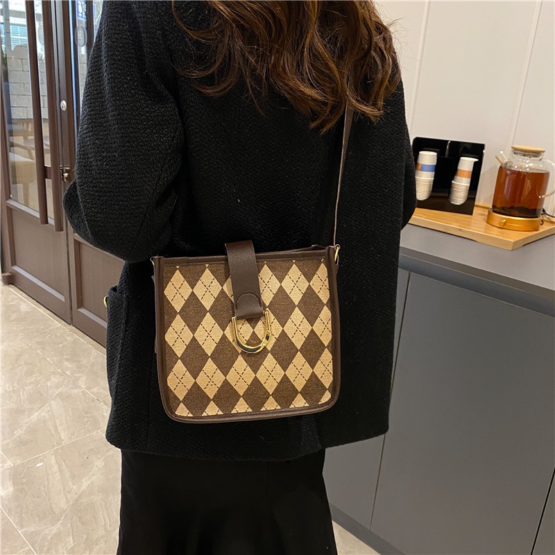 Túi Đeo Chéo Phong Cách retro Thời Trang Thu Đông Sành Điệu 2021