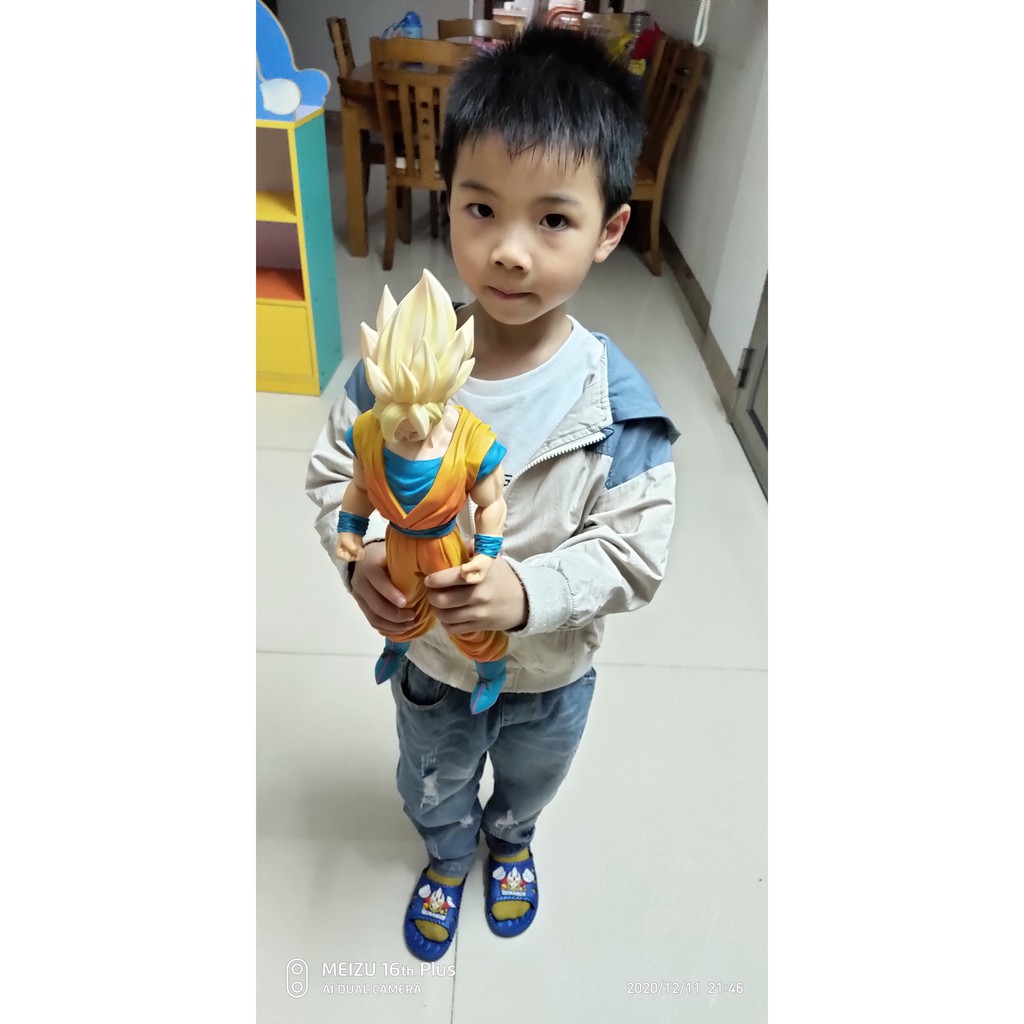 Mô hình Goku siêu saiyan to cao khổng lồ cao khoang 40 cm - dragon ball